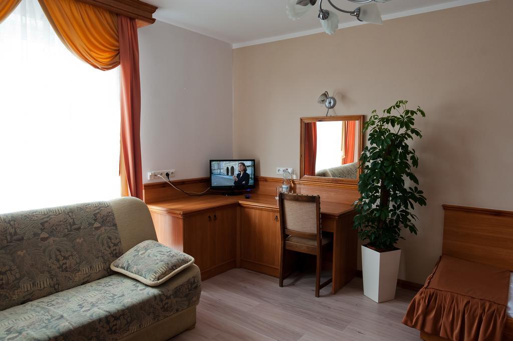 Hotel Victoria Łubowo Dış mekan fotoğraf